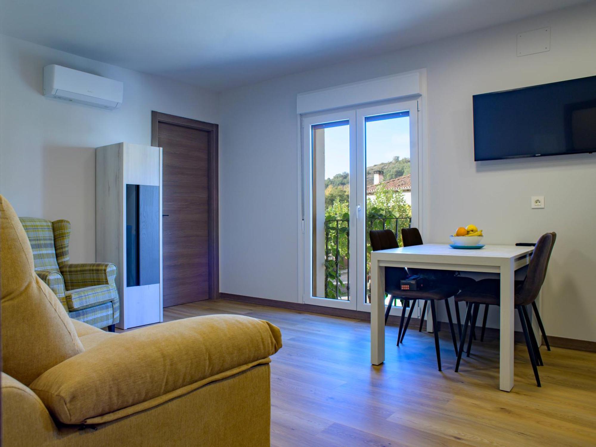 Apartamentos El Puente Covarrubias Luaran gambar